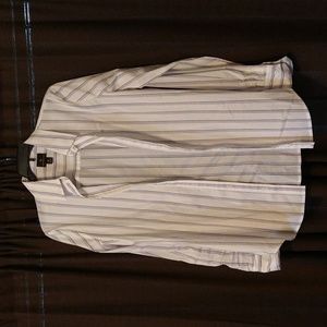 Worthington women's button down shirt.